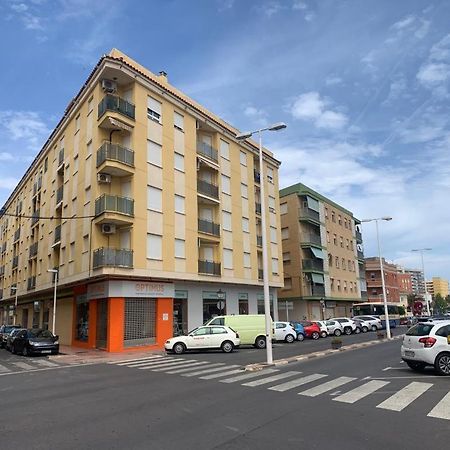 Alquilo Hermoso Apartamento En La Paradisiaca Oropesa Del Mar, 2Habitaciones, 1 Bano, Cocina, Salon, Aire Acondicionado Y Balcon A 400 Metros De La Playa Morro De Gos, Muy Cerca De Supermercados, Comercios Y Bares Extérieur photo